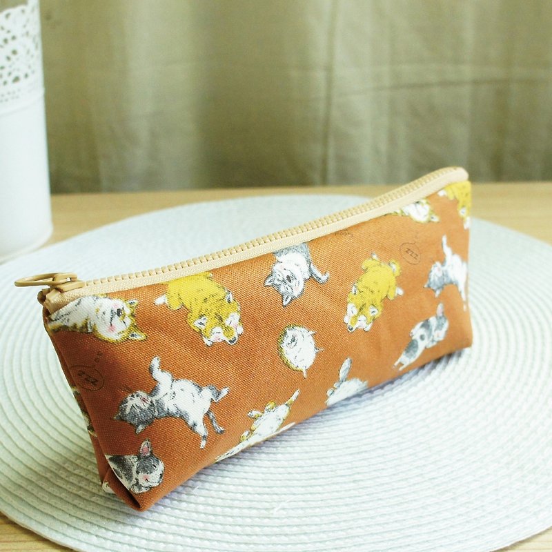 Lovely【日本布訂製】柴犬睡姿筆袋、工具袋、咖啡 - 筆盒/筆袋 - 棉．麻 咖啡色