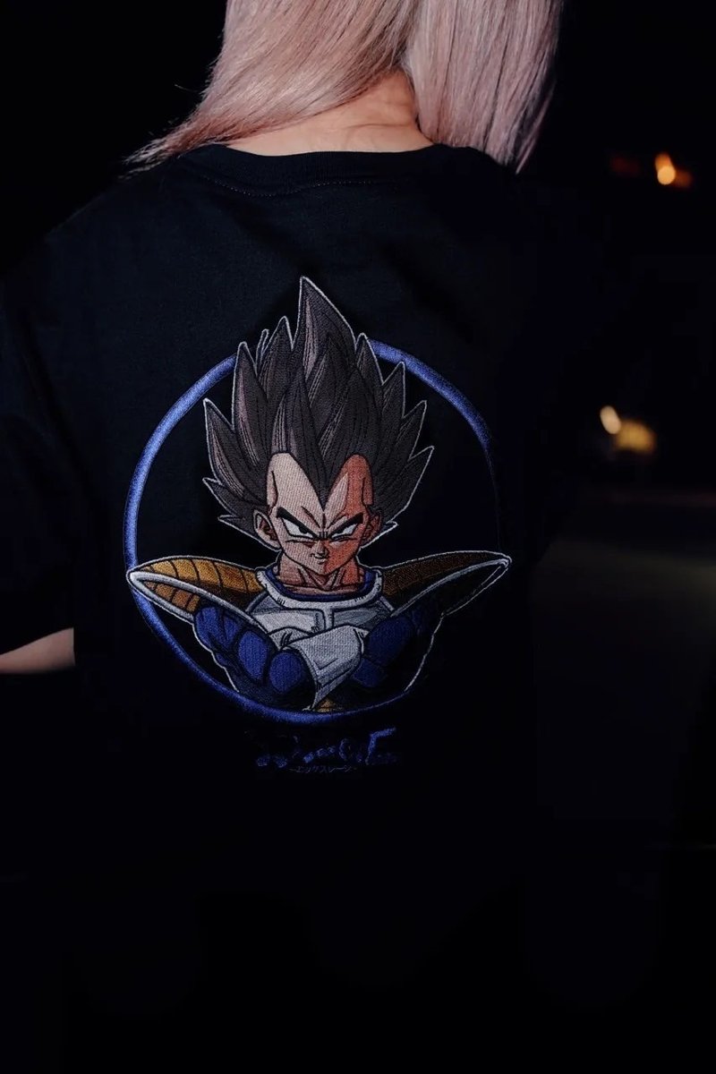 【XRAGE X 七龍珠Dragon Ball Z聯名】達爾刺繡短T - 男 T 恤 - 棉．麻 黑色
