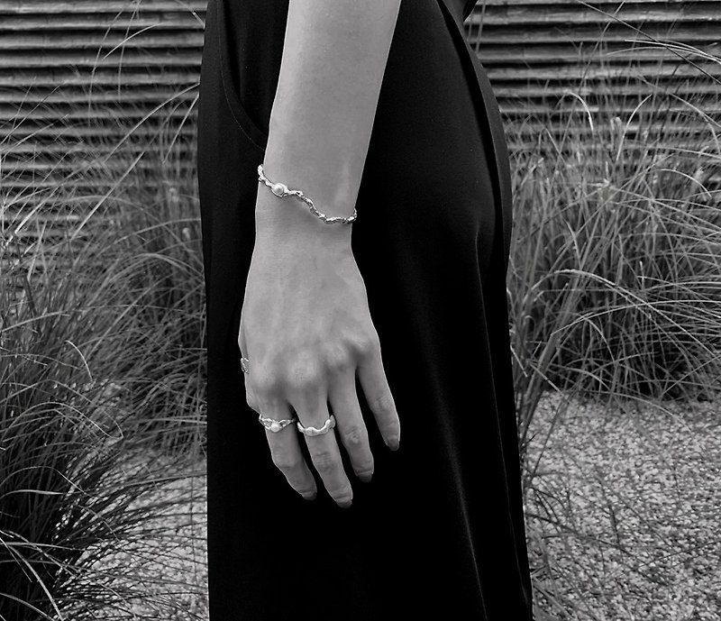 irregular undulating texture Silver bracelet - Bracelets - Pearl 