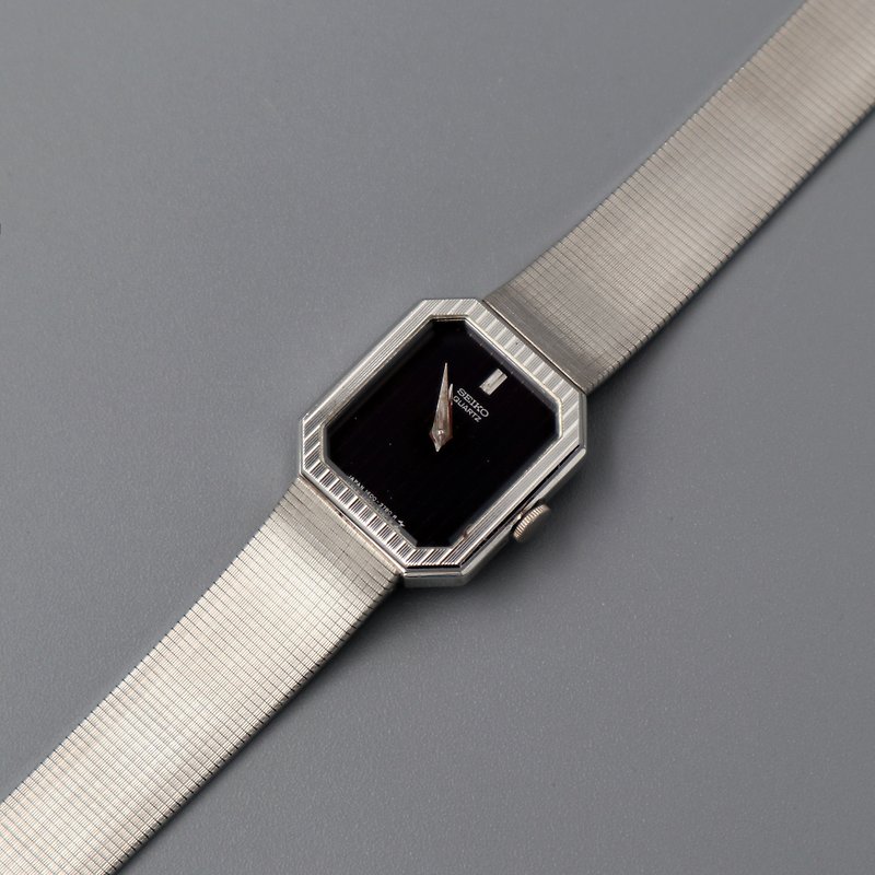 SEIKO Showa Hexagon Quartz Antique Watch - Women's Watches - Other Metals 
