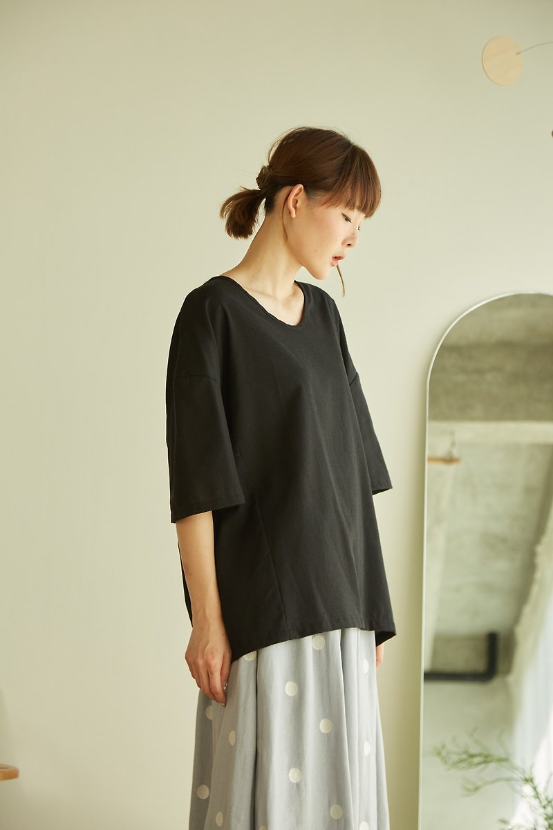 棉．麻 女上衣/長袖上衣 黑色 - Linen Oversize Short Sleeve T-Shirt - Black Color