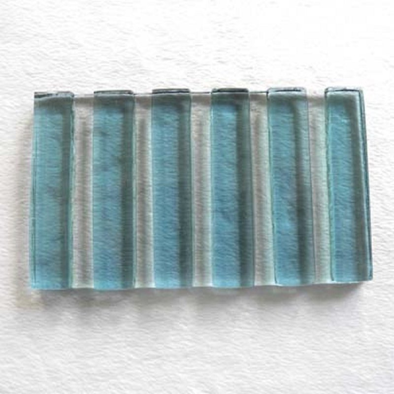 幅広ストレート柄釉薬膳（ブルー） - 置物 - ガラス ブルー
