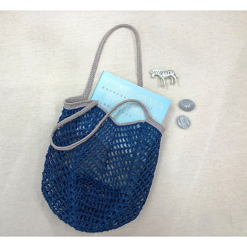 Walking by the sea, paper thread woven bag/bag - กระเป๋าถือ - กระดาษ สีน้ำเงิน
