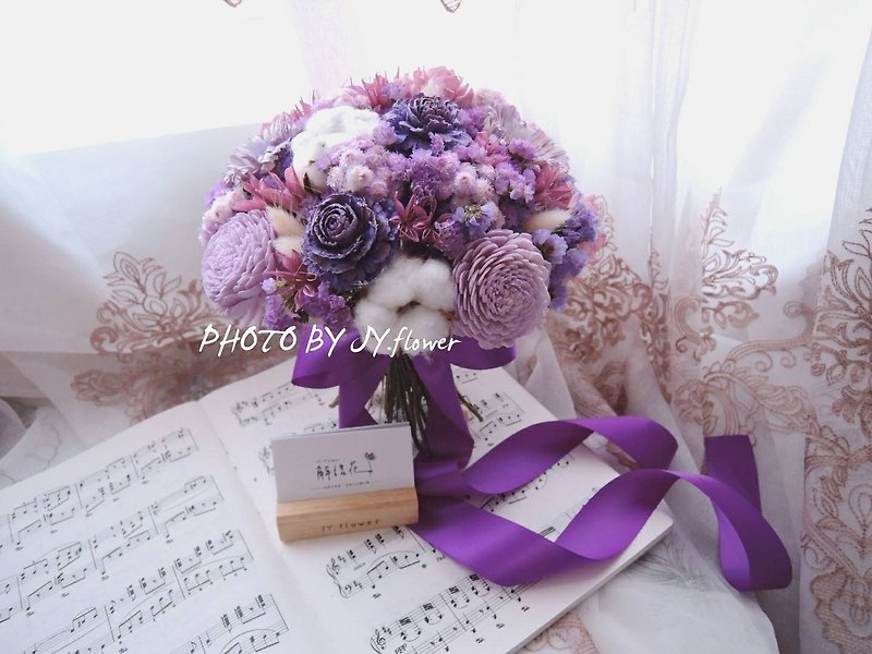 [Romantic romance] dry flower bridal bouquet / wedding bouquet / blue / customized - ช่อดอกไม้แห้ง - พืช/ดอกไม้ สีม่วง
