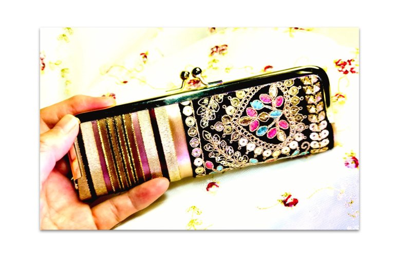 A coin case for adult women that brings happiness and allows for sorting: Crush Series 63 - Coin Purses - Cotton & Hemp Black