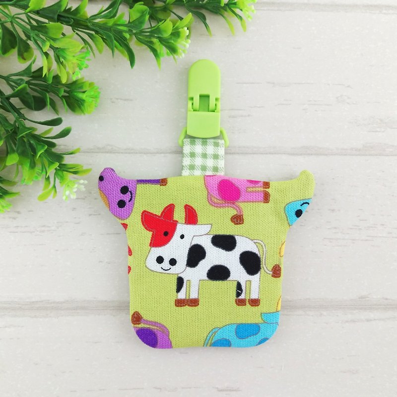 Energetic cows. Niu Niu shape safe charm bag (name can be embroidered) - Omamori - Cotton & Hemp Green
