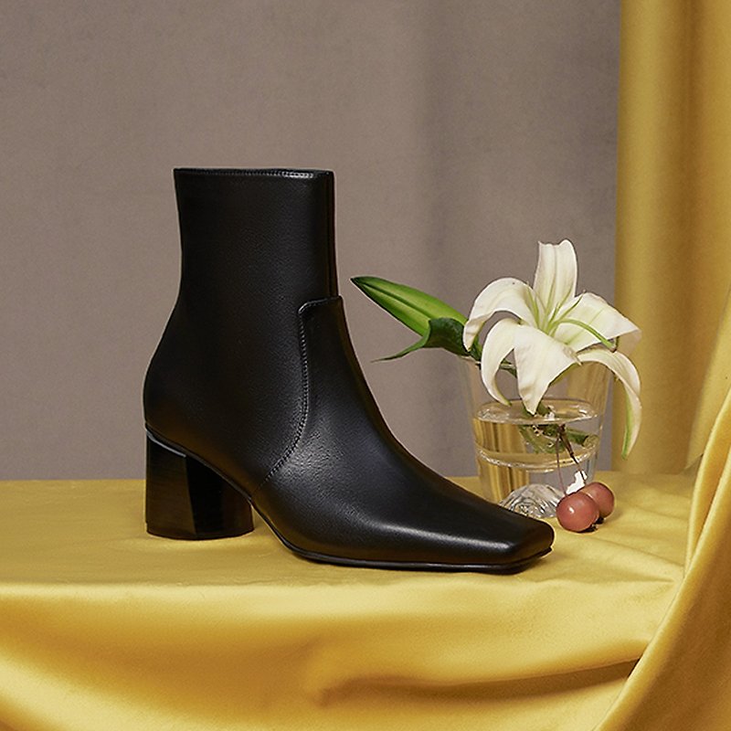 | HOA | Small Square Toe Simple Chunky Heel Booties | Black | 5595 | - Women's Booties - Genuine Leather Black
