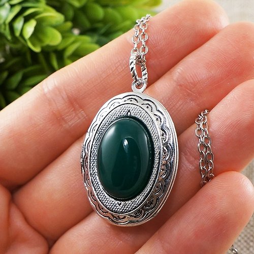 AGATIX Green Agate Stone Silver Oval Photo Locket Pendant Necklace Woman Jewelry Gift