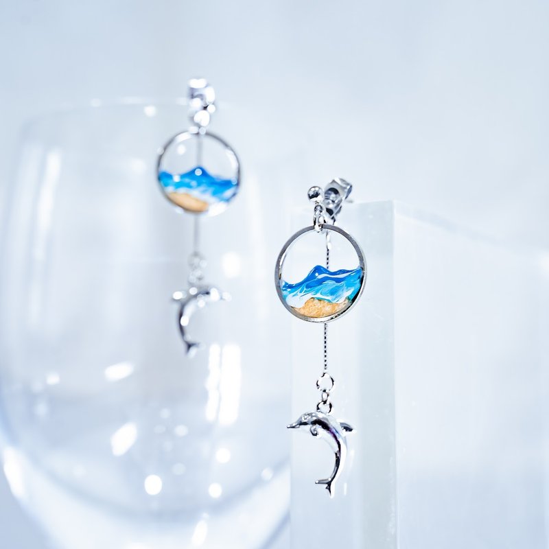 Gold Coast Series | Dolphin and Sea Changeable Clip-On - Earrings & Clip-ons - Resin Blue