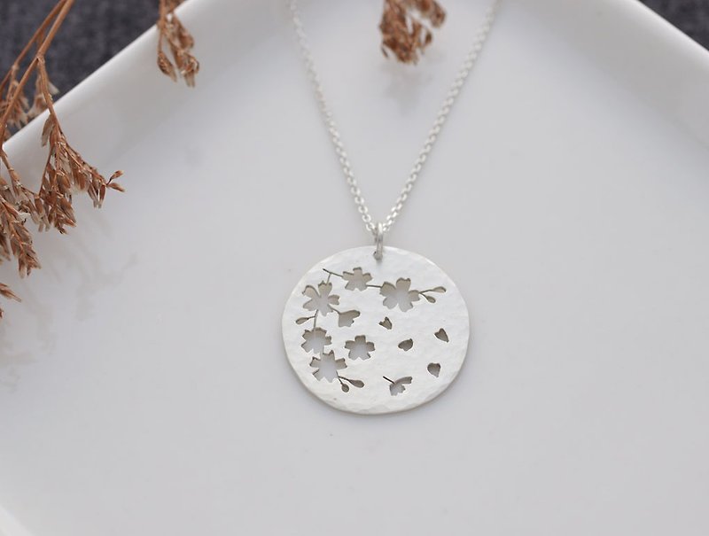 ni.kou sterling silver cherry blossom botanical pendant necklace - Necklaces - Other Metals 