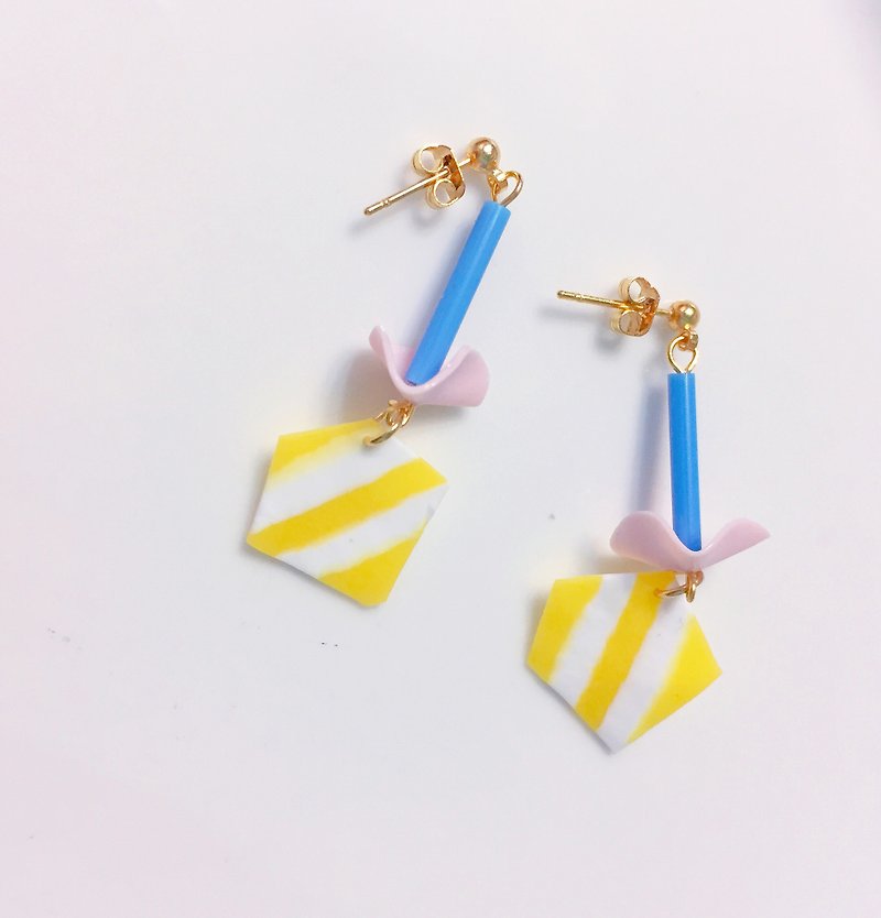 Geometry chic clip/pin earrings - ต่างหู - พลาสติก 
