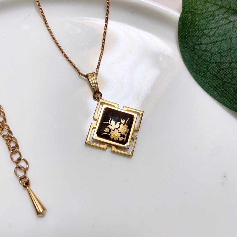 [Western Antique Jewelry] Damascus Antique Elephant Inlaid with 24K Gold Real Gold Flower Window Basket Empty Flower Necklace - สร้อยคอ - ทอง 24 เค สีทอง