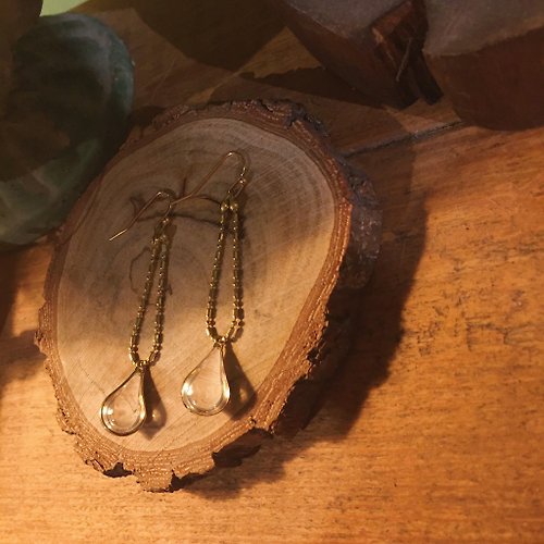 鳥嶼 Niaoyoo 復古黃銅鏈透明金邊水滴耳環