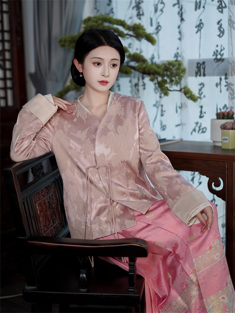 Pink New Chinese Style Jacket Autumn and Winter Top Button Tassel Jacquard Shirt - Women's Shirts - Polyester Pink