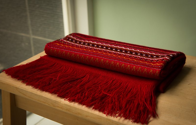 South America Indian handmade shawl red - ผ้าพันคอถัก - วัสดุอื่นๆ 
