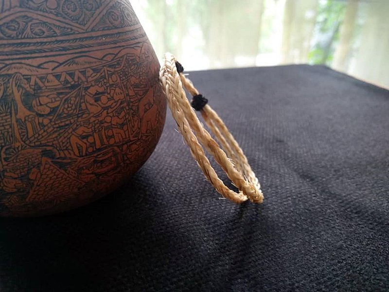 南美洲印地安手工馬毛編織手環 細版 - 手鍊/手環 - 其他材質 