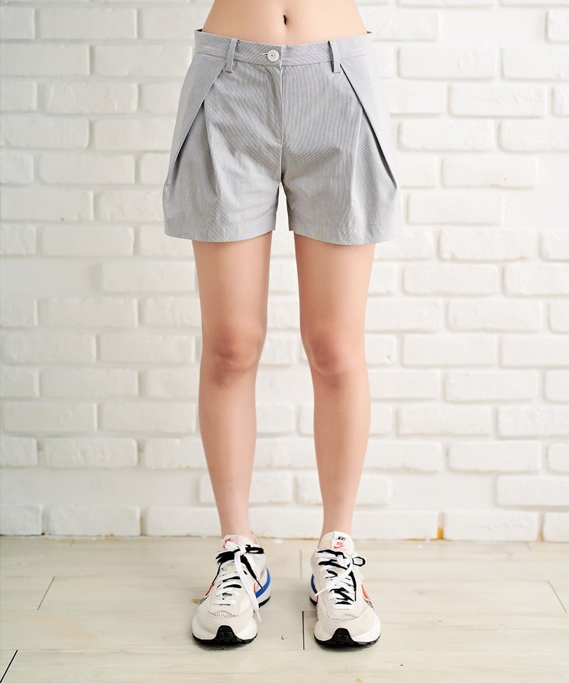 Discount shorts_Japanese gray striped fabric - กางเกงขาสั้น - วัสดุอื่นๆ สีเทา