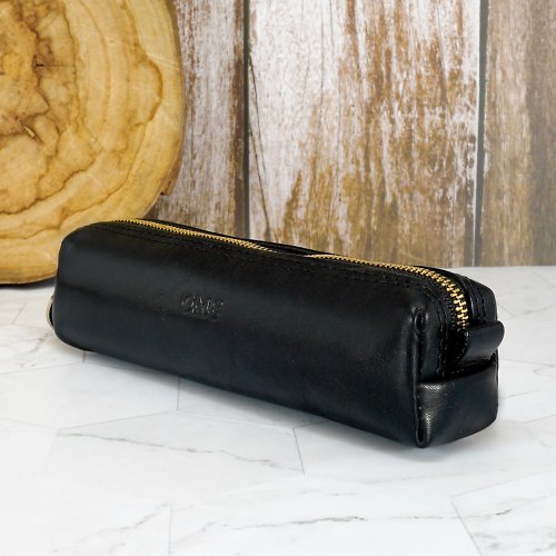 OMC 義大利植鞣革長筒型拉鍊文具刷具收納袋(黑色)