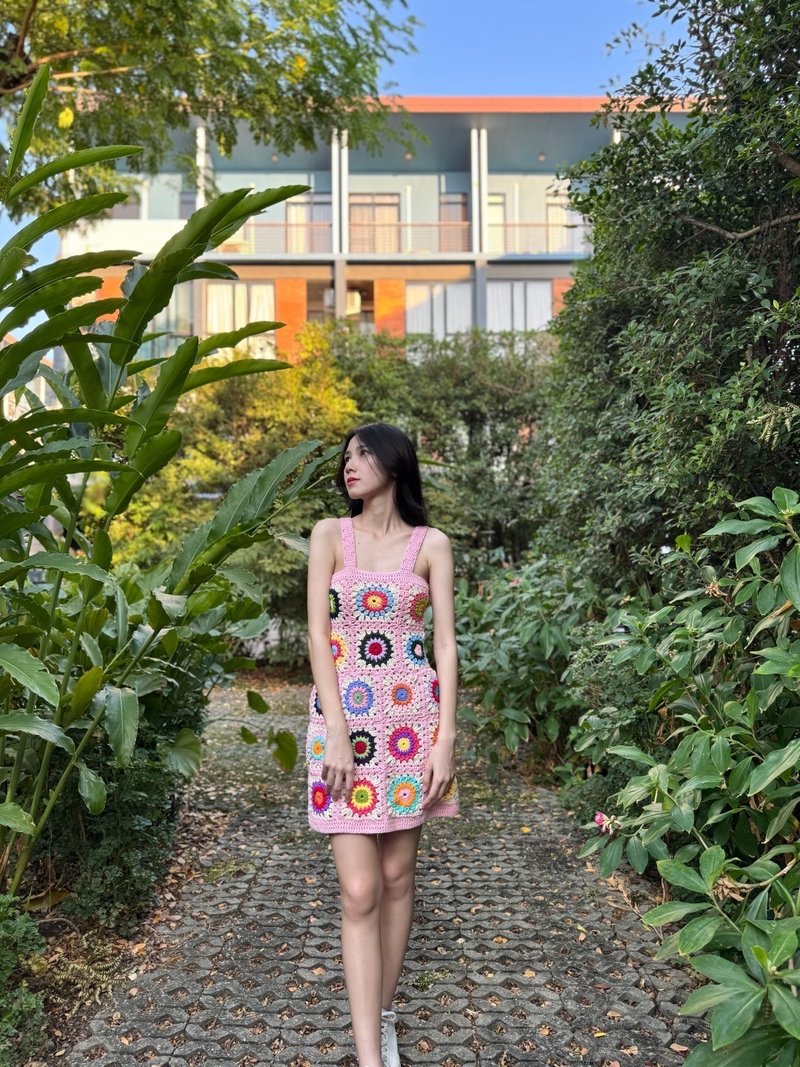 Women's Granny Squares Crochet Strap Dress Bohemian Style - 洋裝/連身裙 - 棉．麻 粉紅色