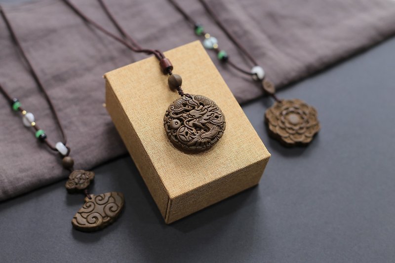 A dyed finger incense | Panlong pendant | Ancient natural fragrance | - Charms - Plants & Flowers 