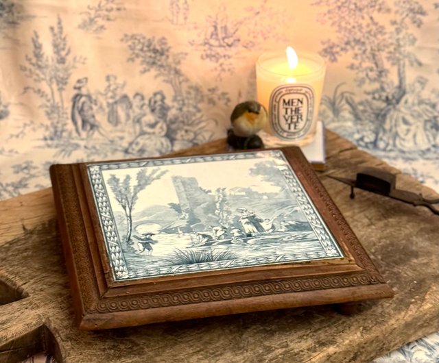 40023 - 魅力的なフランスアンティークの古いタイルの木製フレーム鍋