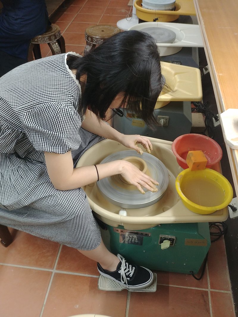 Beginner pottery drawing experience course - งานเซรามิก/แก้ว - ดินเผา 