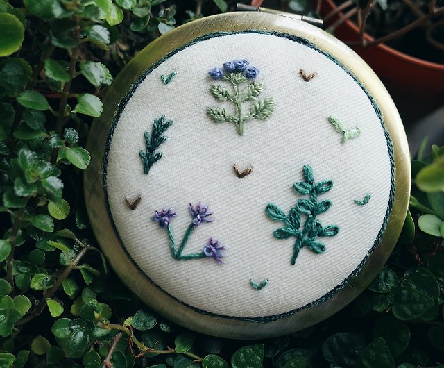 ハーブガーデン刺繍 |手縫いコンパクトミラー |クリスマスプレゼント