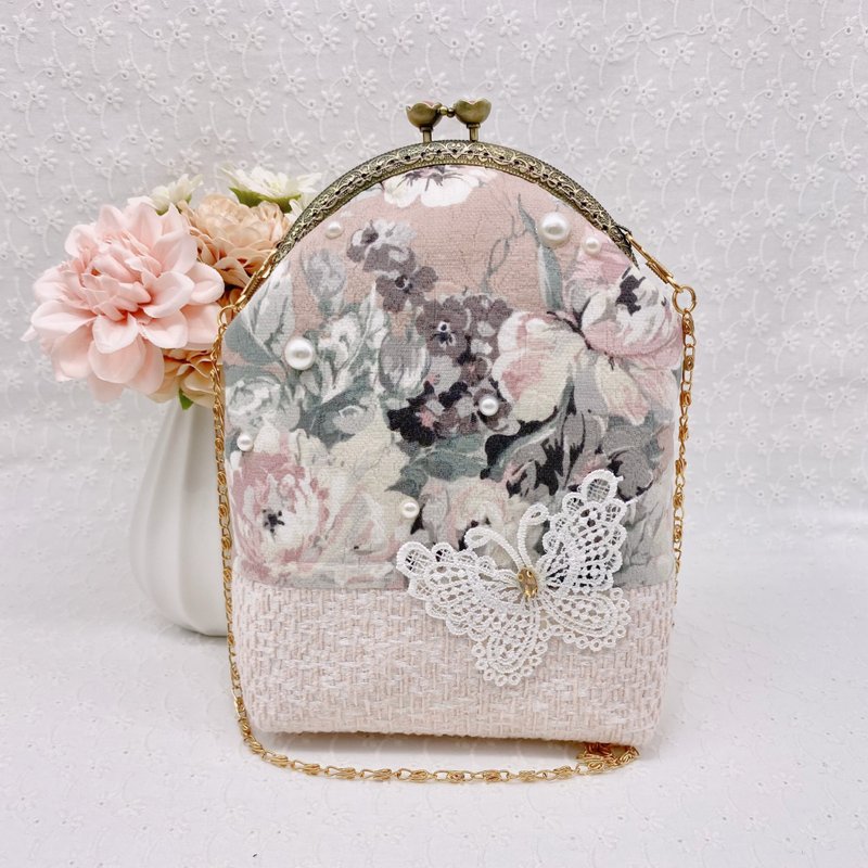 Butterfly and Flower Kiss lock bag Bag Shoulder Bag - กระเป๋าแมสเซนเจอร์ - ผ้าฝ้าย/ผ้าลินิน สึชมพู