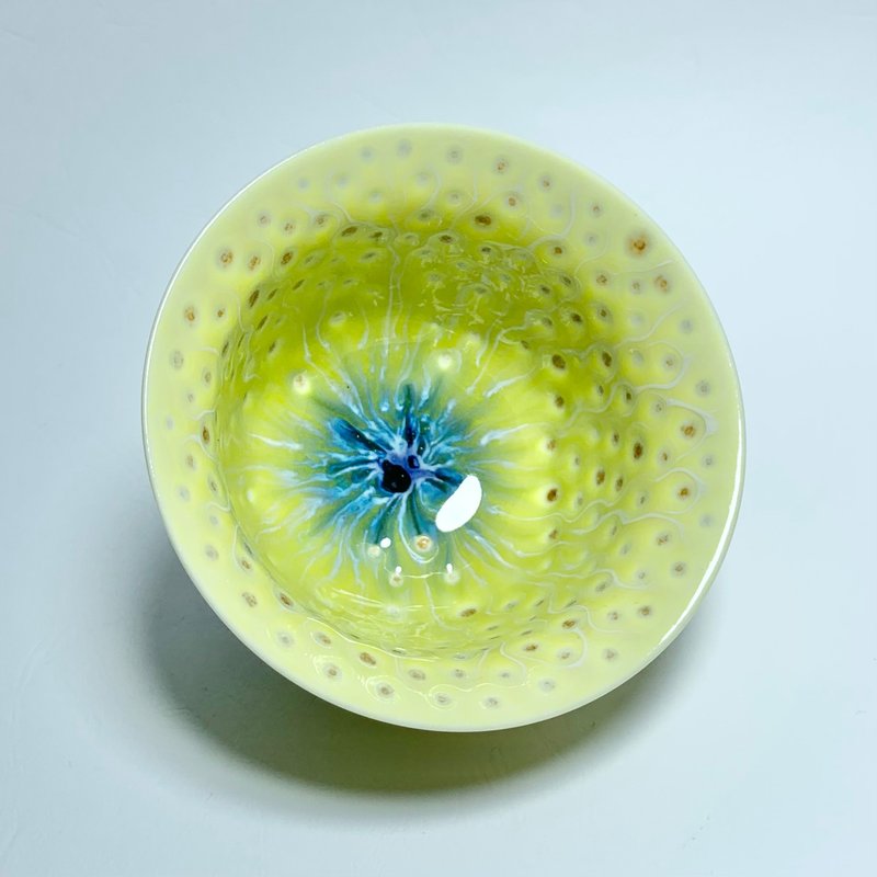 Peacock teacup / Taiwan pottery artist Yu-ning, Chiu - Teapots & Teacups - Porcelain Multicolor