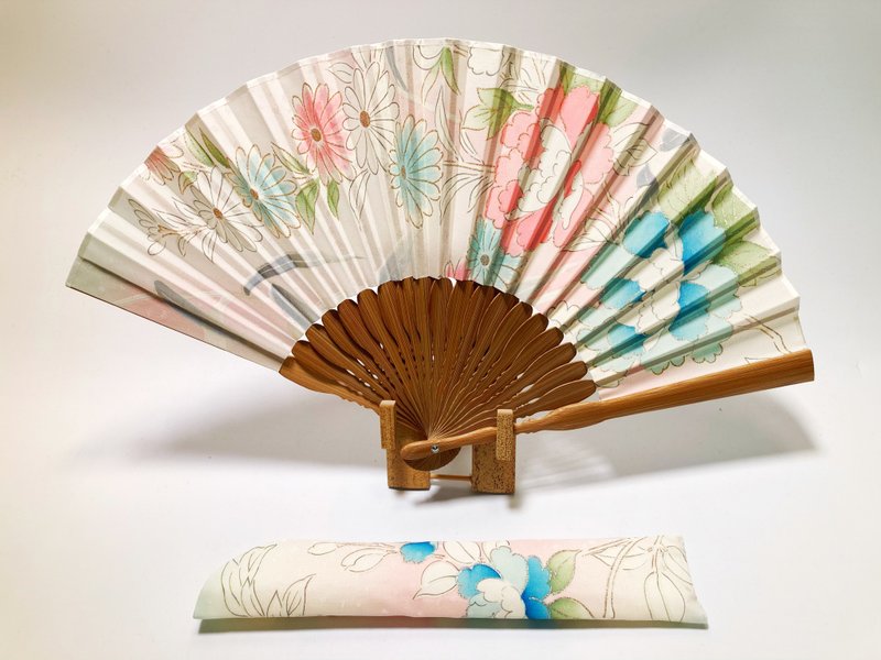 Kimono Fan (Sensu) created by upcycling Japanese Vintage Silk Kimono. #1 - Fans - Silk White