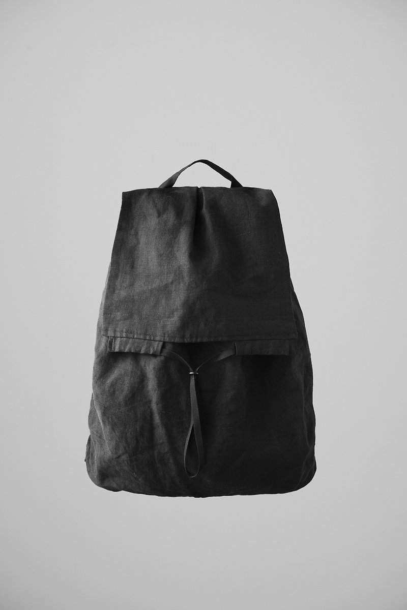 TRAN - Hemp Drawstring Rear Backpack - กระเป๋าเป้สะพายหลัง - ผ้าฝ้าย/ผ้าลินิน สีดำ
