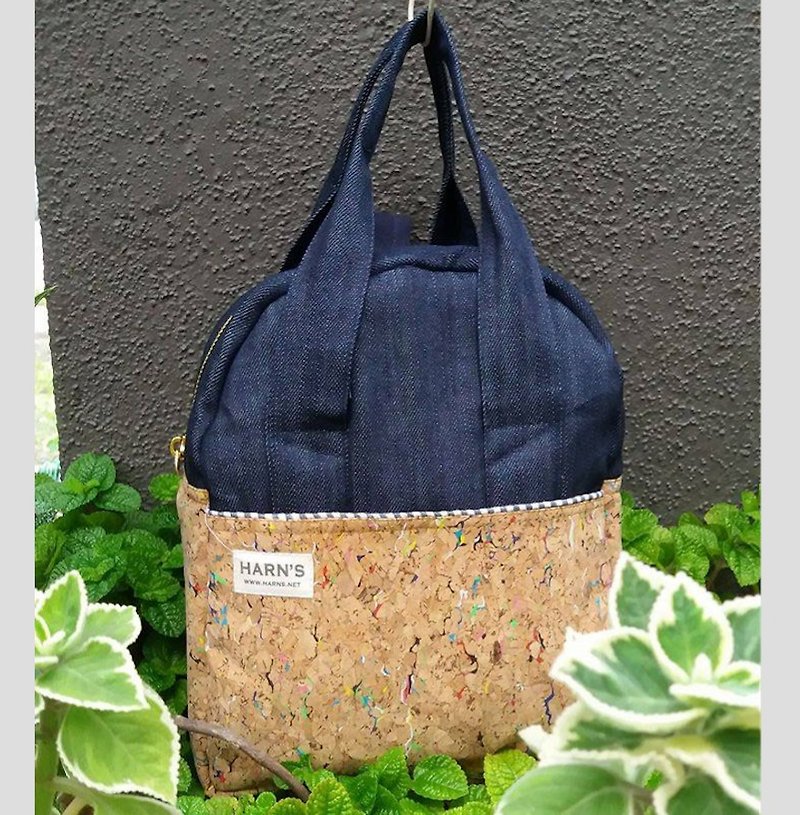 HARNS: Girls Backpack Small Backpack Handbag Flower (Bark) - กระเป๋าเป้สะพายหลัง - กระดาษ สีทอง