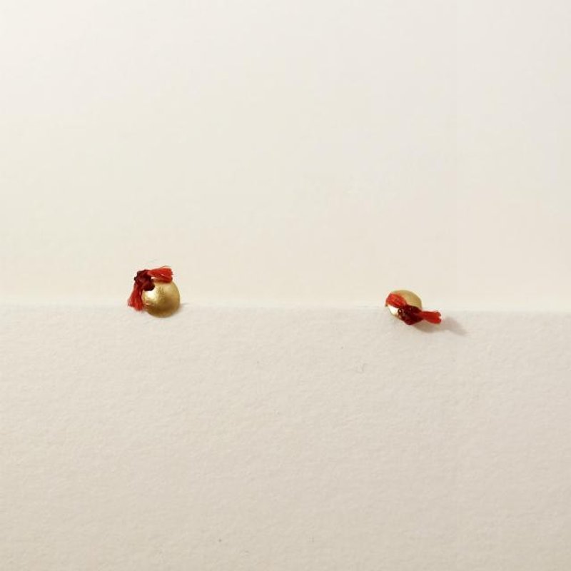 18金ゴールドスタッドピアス(SS) Red　左右ペア レディース ミニマリスト - 耳環/耳夾/耳骨夾 - 貴金屬 金色