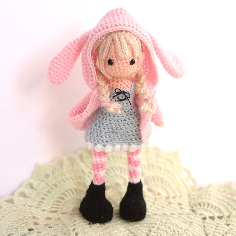 crochet doll/amigurumi/key chain/ pink rabbit jacket【made-to-oder】 - ตุ๊กตา - เส้นใยสังเคราะห์ สึชมพู