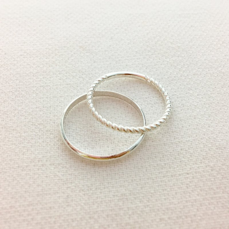 Girl's fine twist Pure silver ring Bicyclic two groups of electroless anti-allergy attached silver polishing cloth - แหวนคู่ - โลหะ สีเงิน
