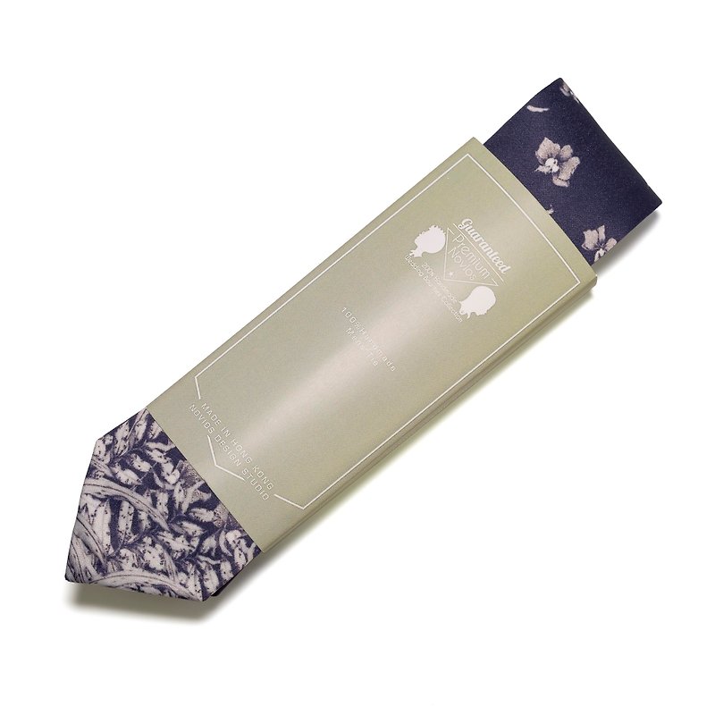 Style T0009 Navy Blue Floral Pattern Skinny Ties -  Groomsmen ties, Mens ties, Gift Box, Novioshk - เนคไท/ที่หนีบเนคไท - เส้นใยสังเคราะห์ สีน้ำเงิน
