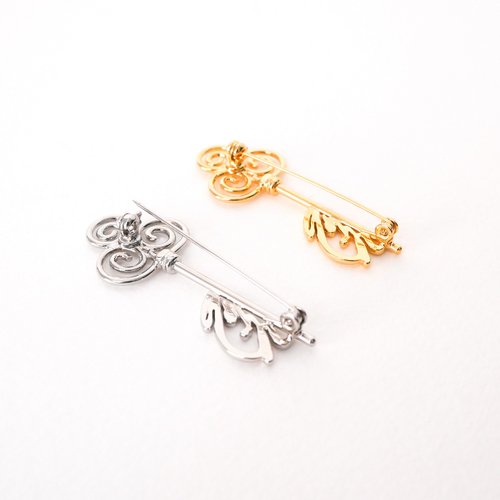 Veilの鍵ブローチ【by Veil】 - ショップ ARAMA TOKYO ブローチ - Pinkoi