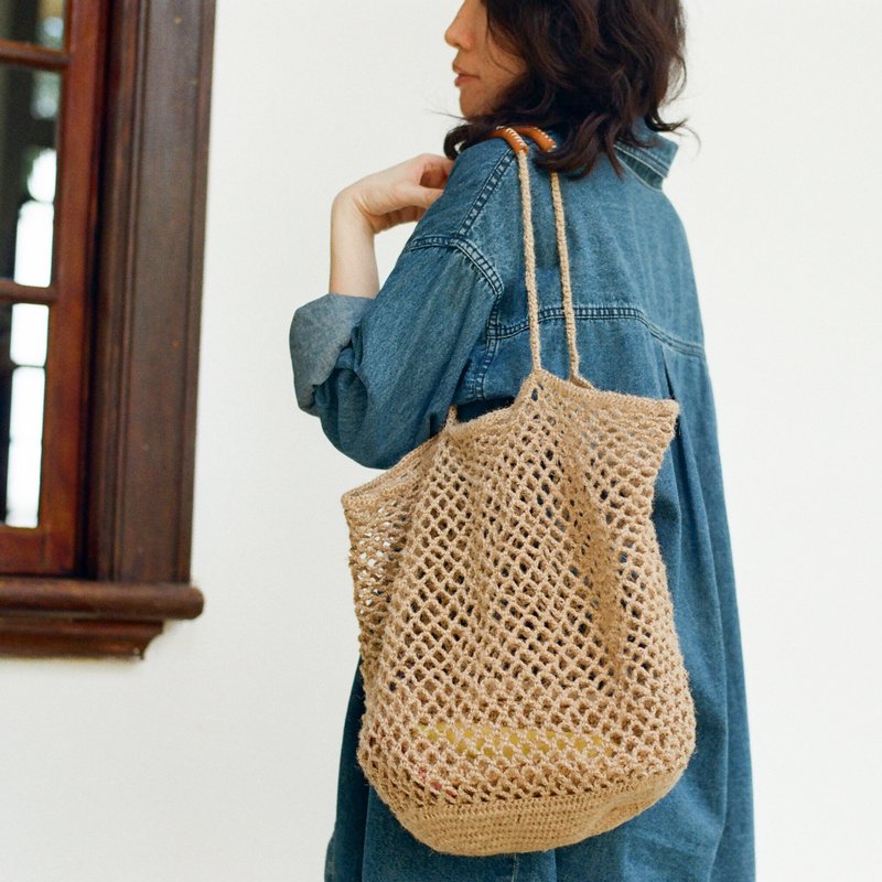 White fungus woven bag / portable shoulder bag - กระเป๋าแมสเซนเจอร์ - ผ้าฝ้าย/ผ้าลินิน สีกากี