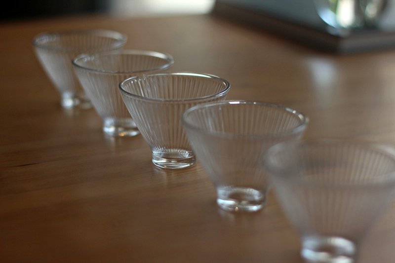 【有好食茶】玻璃加厚條紋斗笠茶杯 兩入 - 茶壺/茶杯/茶具 - 玻璃 透明