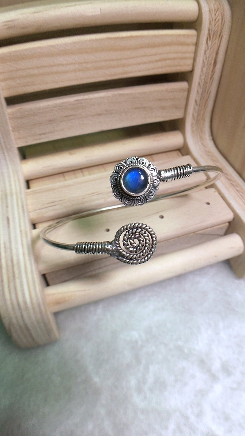 拉長石 手環 簡單花型款 尼泊爾 手工製 925純銀材質 - 手鍊/手鐲 - 寶石 