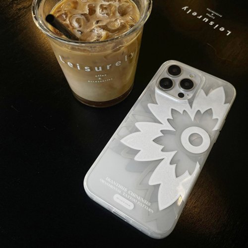 Sigema Creation iPhone Cases 【白雪亮粉】石竹花防刮痕鏡面iPhone 15 Pro/15 ProMax手機殼