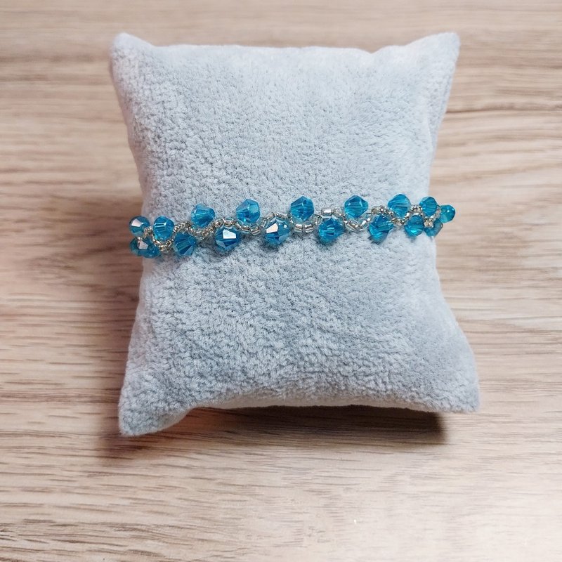 ฺBlue Handmade Casual Style Beaded Bracelet Fashion Cute Beautiful Gift - 手鍊/手環 - 塑膠 藍色