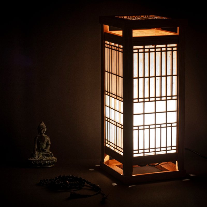 Traditional handmade kumiko table night light lantern (middle version) - 燈具/燈飾 - 木頭 