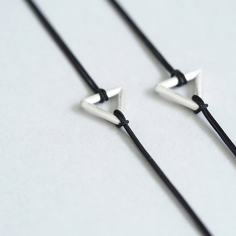 2 pieces set) Triangular string bracelet Silver 925 - สร้อยข้อมือ - โลหะ สีดำ
