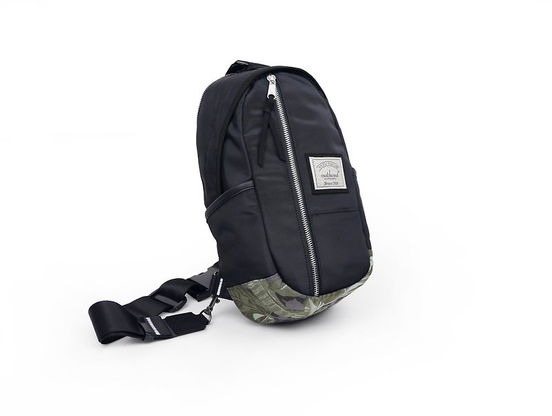 Matchwood Hunter Shoulder Bag One-Shoulder Backpack Black Jungle - Messenger Bags & Sling Bags - Waterproof Material Black