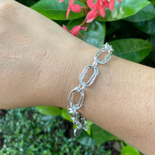 Sterling silver bracelet oval circle interlaced love tag can