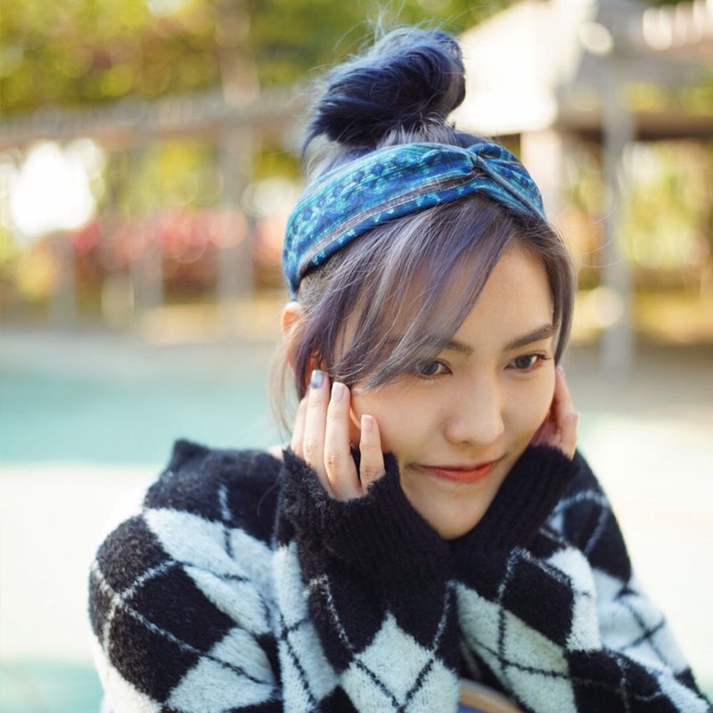 手工髮帶 / 禮物 / 中世紀風格圖騰 / 隨性紋理 / 秘魅藍洋 - 髮夾/髮圈 - 棉．麻 藍色