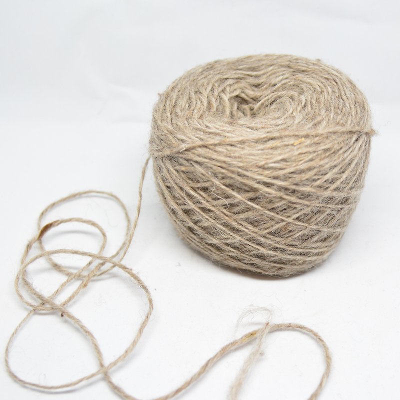 Hand twisted woolen thread-original-fair trade - เย็บปัก/ถักทอ/ใยขนแกะ - ขนแกะ สีเทา