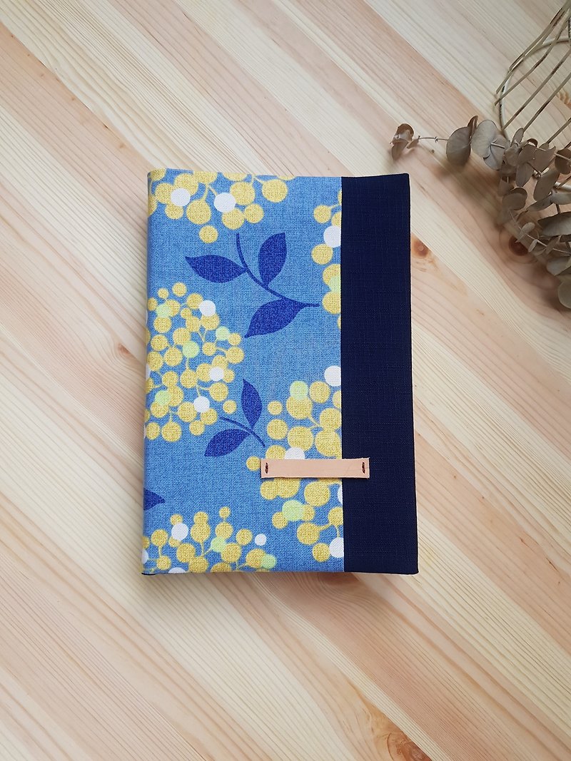A5/25K cloth book adjustable book cover - Book Covers - Cotton & Hemp Blue