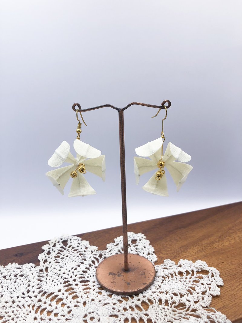 Thai silk earrings - Earrings & Clip-ons - Silk White